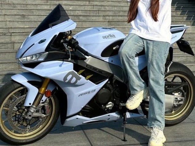 Großhandel Aprilia RSV4 1100 Motorrad Verkleidung 2021-2024 - Matt Hellblau