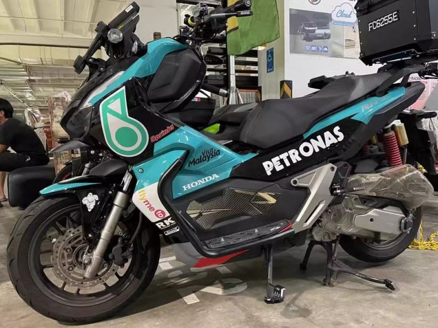 Großhandel Honda ADV150 Motorrad Verkleidung 2018-2021 - Blau Grun Rot Glanzendes Schwarz Petronas